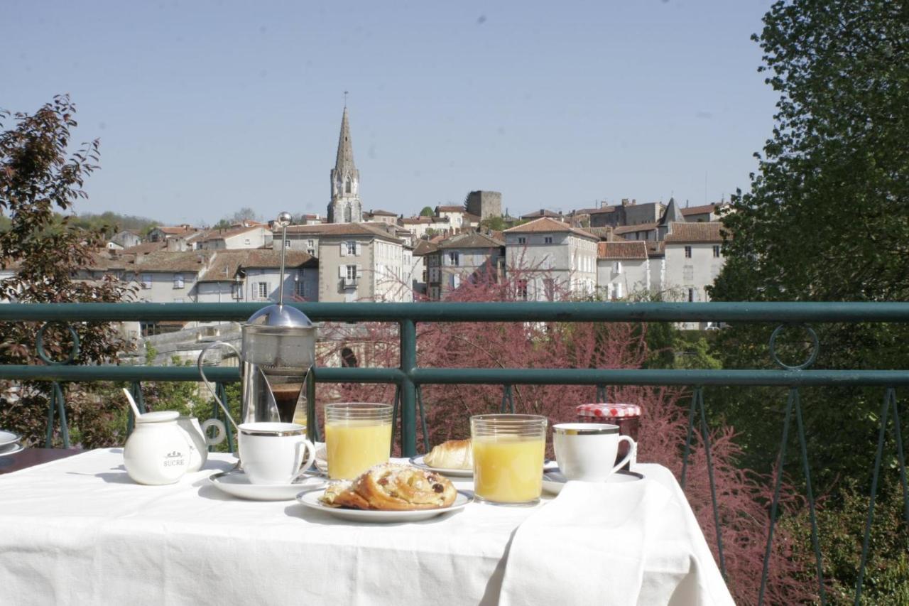 Pont Vieux Chambres D'Hotes Confolens Exterior foto